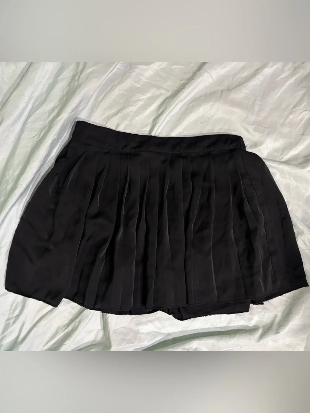 SHEIN Black Pleated Skirt